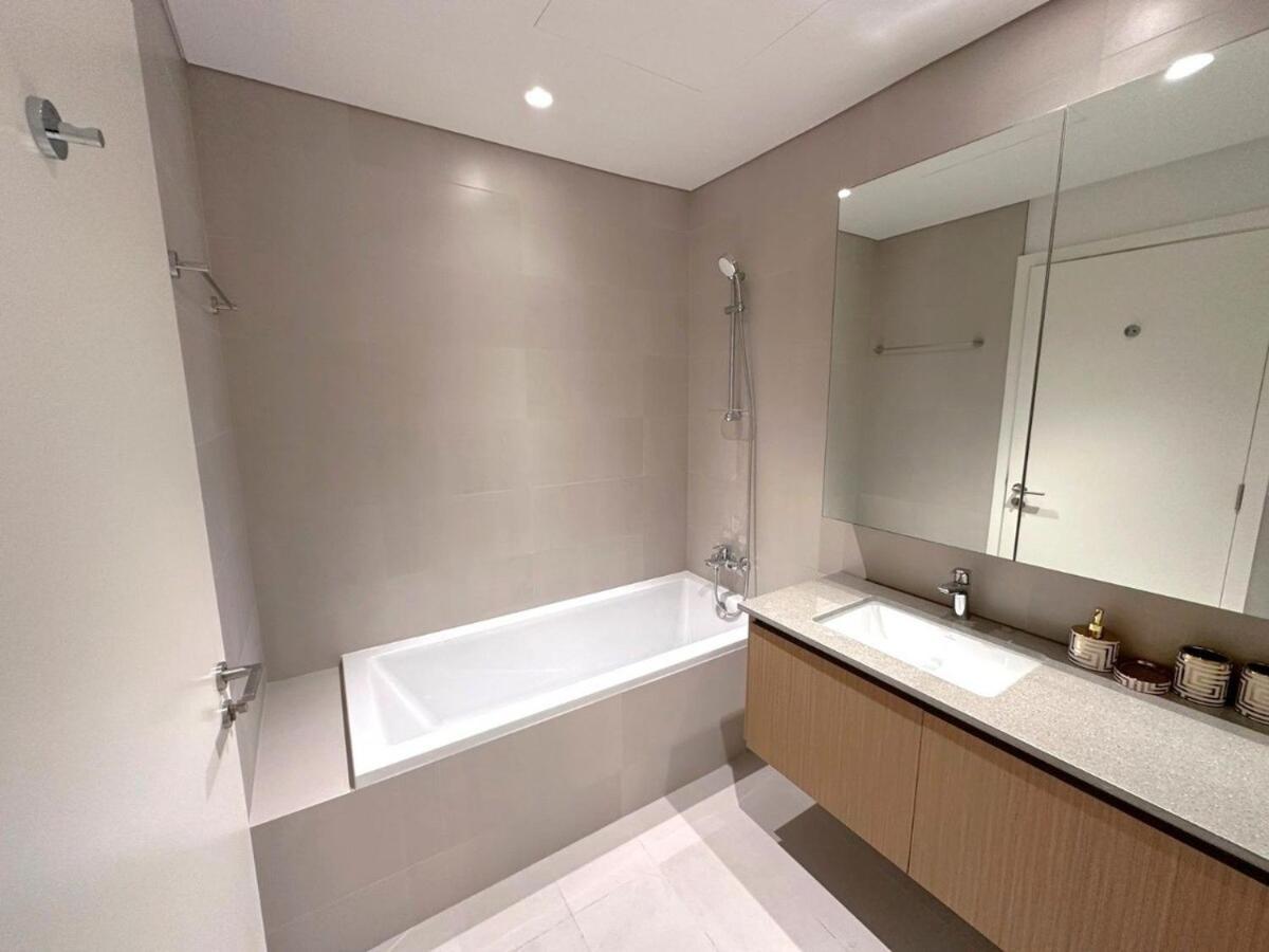 Luxury 2 Bedroom In Creek Harbour Apartment