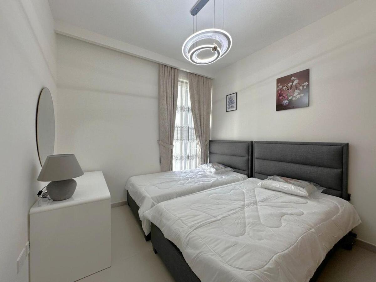 Luxury 2 Bedroom In Creek Harbour Apartment Dubai
