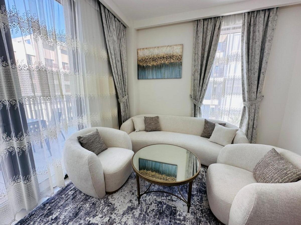 Luxury 2 Bedroom In Creek Harbour *