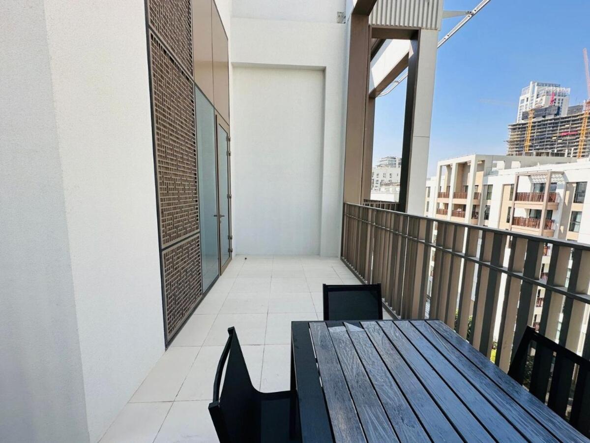 Luxury 2 Bedroom In Creek Harbour Apartment *